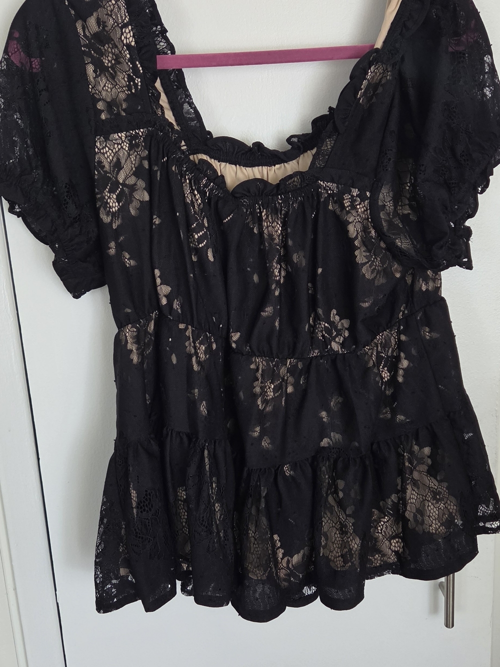 torrid Black Size 0, Lace Overlay Top with Nude Lining